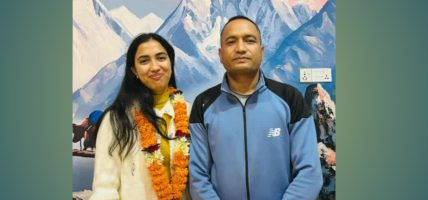 बैतडीबाट खरिपाटीसम्म : बुबा छोरीको सैनिक यात्रा इतिहास बन्दै बैतडीबाट खरिपाटीसम्म : बुबा छोरीको सैनिक यात्रा इतिहास बन्दै