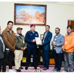 सरोकार केन्द्रद्वारा आईजीपी कार्कीलाई सुझाव पत्र पेश